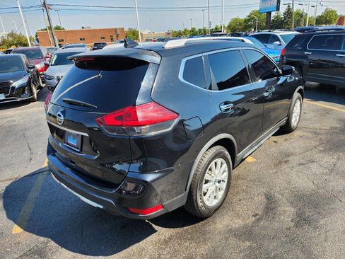 Used 2017 Nissan Rogue SV image 10