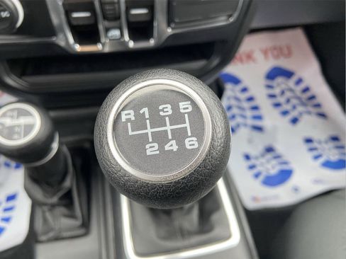 Used 2022 Jeep Gladiator Sport AWD/4WD image 28