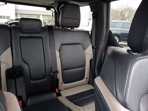 Used 2024 Ford Bronco Wildtrak image 20