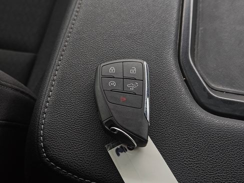 Used 2025 Chevrolet Silverado 2500 LT image 33