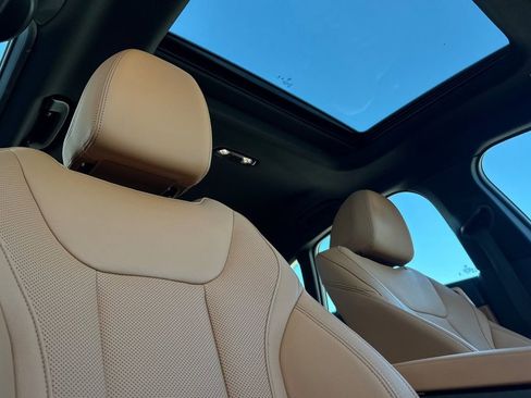 Used 2023 BMW i4 eDrive35 w/ Premium Package image 18