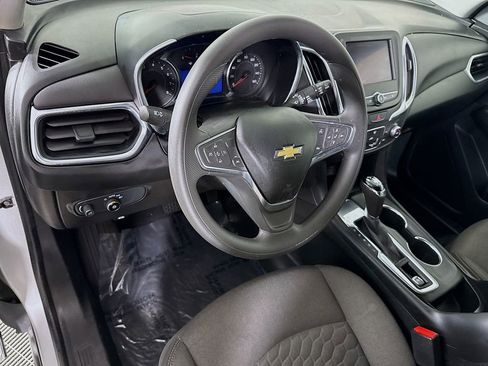 Used 2021 Chevrolet Equinox LT FWD image 16