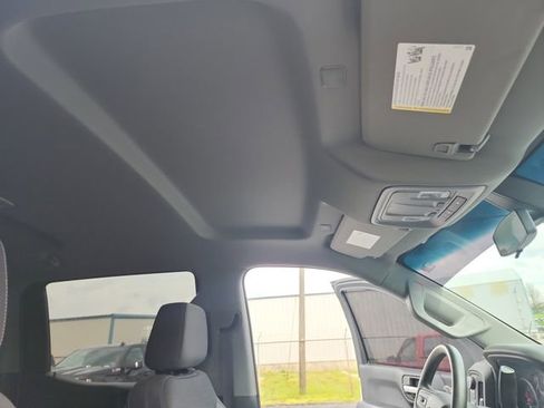 Used 2022 Chevrolet Silverado 1500 Custom Trail Boss w/ LPO, Dark Essentials Package image 16