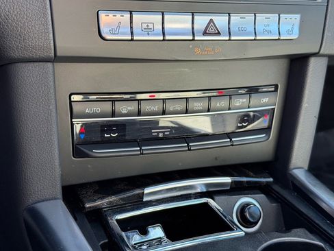 Used 2016 Mercedes-Benz E 350 Sedan image 32