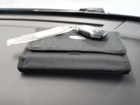 Used 2017 Ford Explorer Platinum image 39