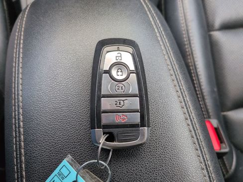 Used 2022 Ford Escape SEL AWD/4WD image 27