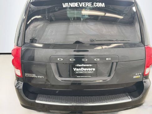 Used 2019 Dodge Grand Caravan SXT FWD image 8