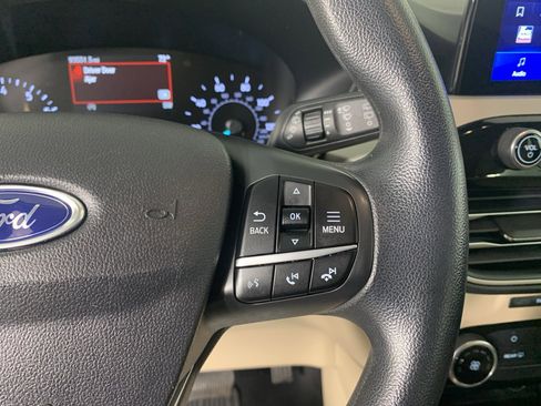 Used 2021 Ford Escape SE image 21