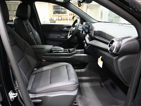 New 2026 Chevrolet Equinox LT w/ Convenience Package II image 10