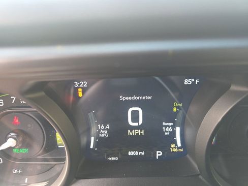 Used 2025 Jeep Wrangler Unlimited Rubicon 4xe w/ Convenience Group image 10