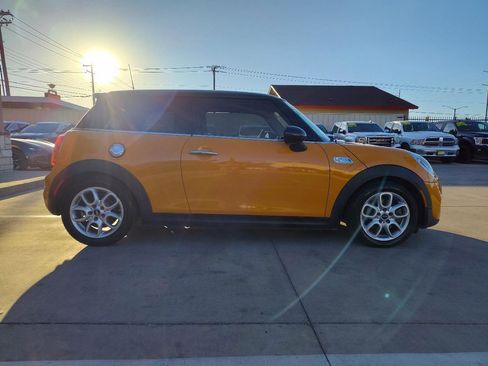Used 2014 MINI Cooper S image 3