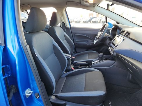 Used 2023 Nissan Versa SV image 15