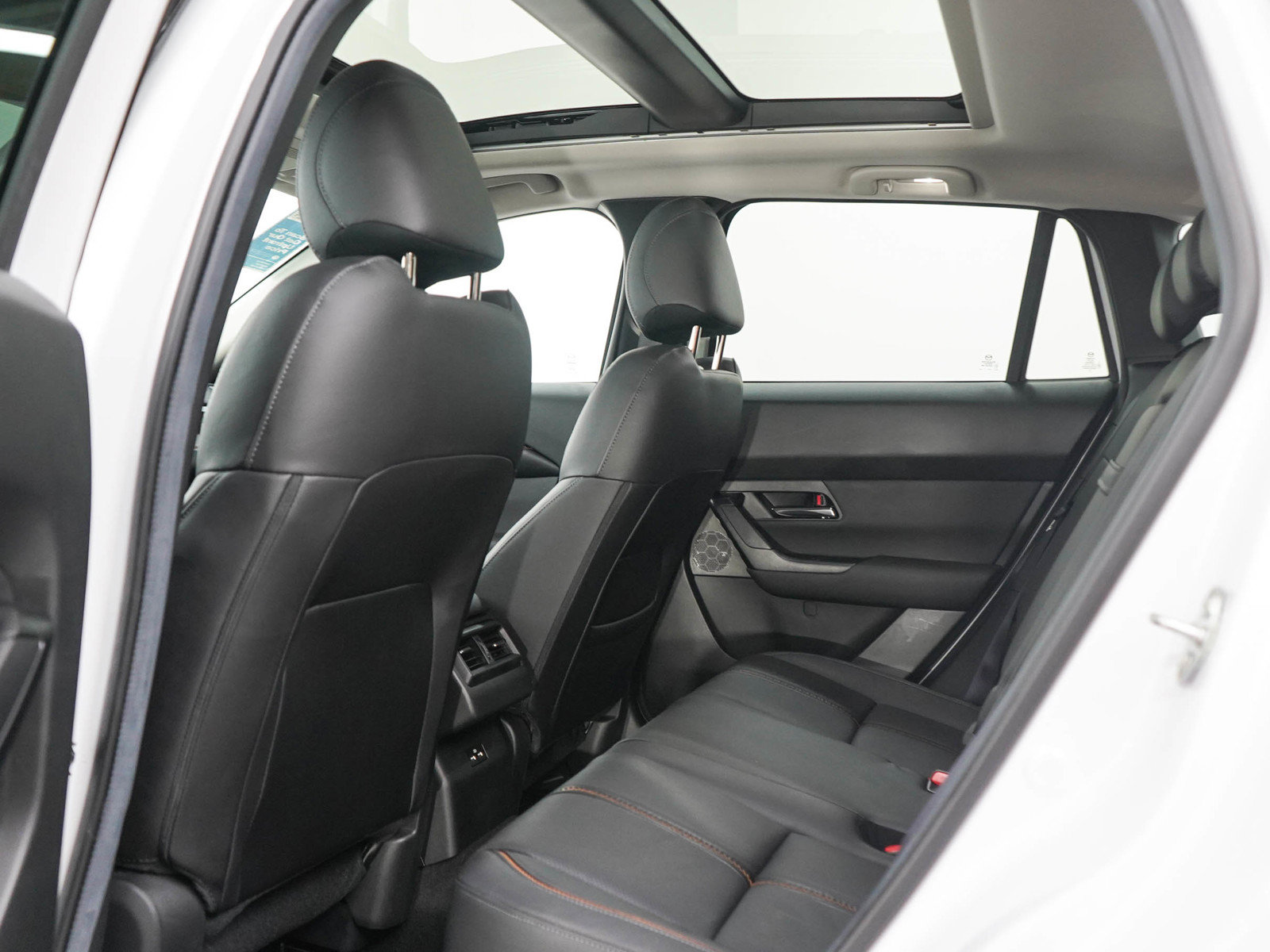 Used 2024 MAZDA CX-50 AWD 2.5 S w/ Premium Plus Pkg image 18