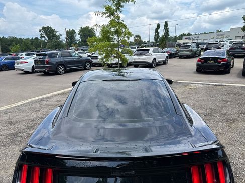 Used 2017 Ford Mustang GT Premium w/ GT Performance Package RWD image 17