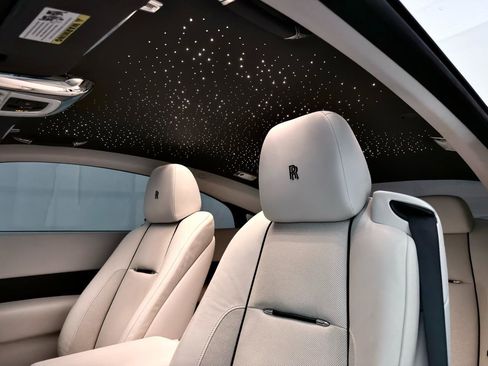 Used 2015 Rolls-Royce Wraith image 25