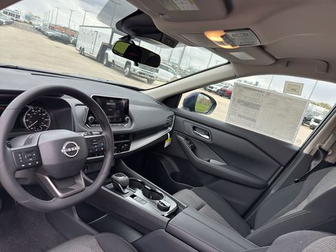 New 2026 Nissan Rogue SV AWD/4WD image 25