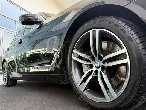 Certified 2023 BMW 530i xDrive w/ Convenience Package image 9