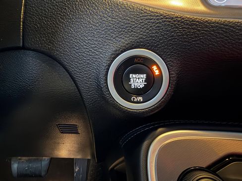 Used 2021 Dodge Challenger SXT w/ Blacktop Package image 29