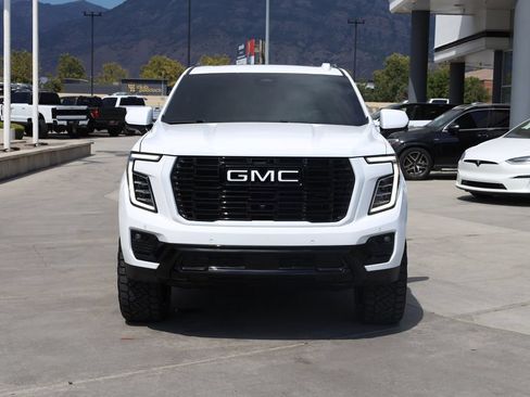 Used 2026 GMC Yukon XL Denali w/ Denali Reserve Package AWD/4WD image 9