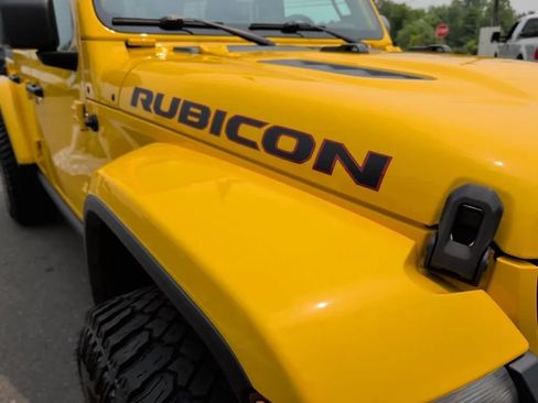 Used 2021 Jeep Wrangler Unlimited Rubicon w/ Dual Top Group AWD/4WD image 11