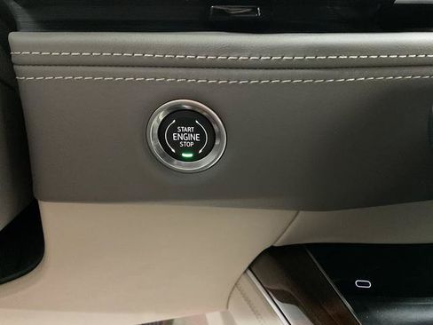 Used 2026 Cadillac Escalade Platinum Luxury AWD/4WD image 24