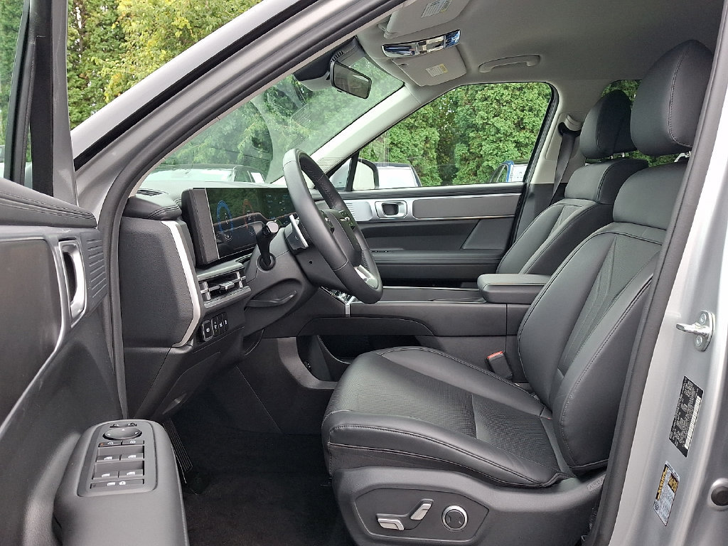 Used 2026 Hyundai Santa Fe SEL AWD/4WD image 16