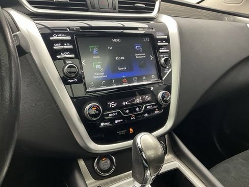 Used 2018 Nissan Murano SV w/ Premium Package image 10
