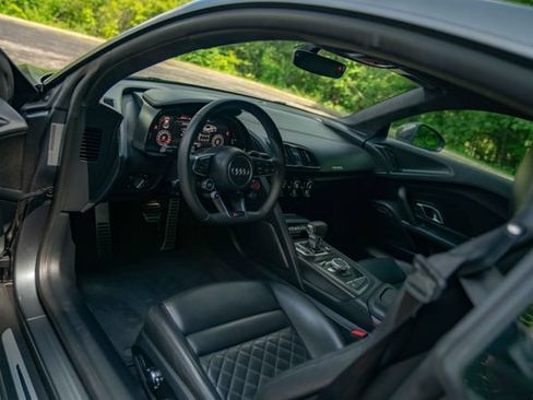 Used 2017 Audi R8 V10 plus AWD/4WD image 33