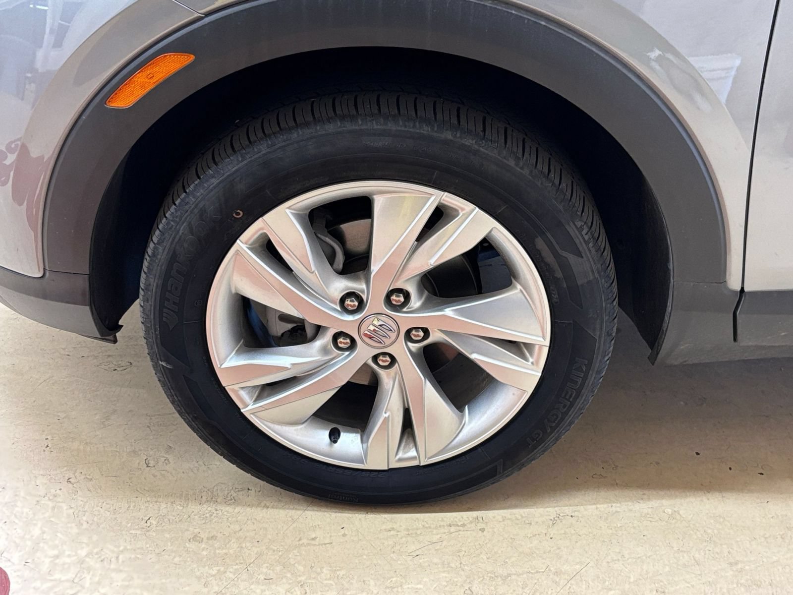 Used 2025 Buick Encore GX Preferred AWD/4WD image 28