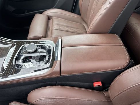 Used 2025 BMW X5 xDrive50e image 22