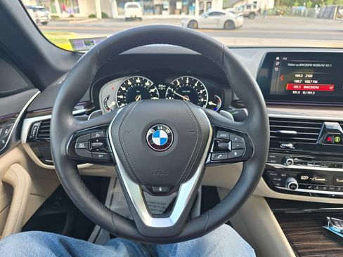 Used 2019 BMW 530i xDrive w/ Convenience Package AWD/4WD image 6