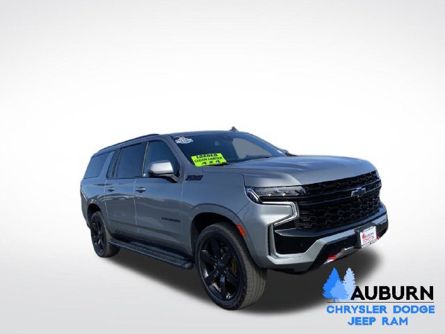 Used 2023 Chevrolet Suburban Z71 w/ Luxury Package AWD/4WD image 3