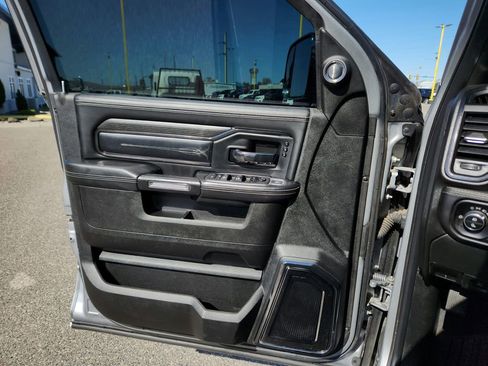 Used 2022 RAM 3500 Limited AWD/4WD image 19