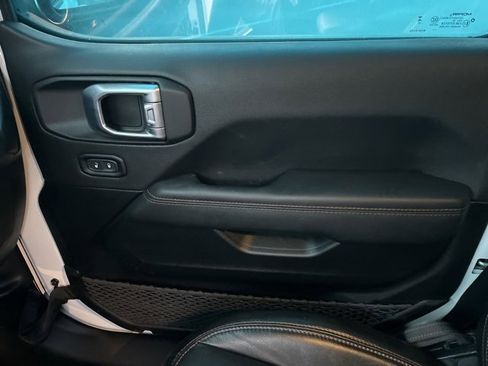 Used 2023 Jeep Wrangler Unlimited Rubicon 392 image 29