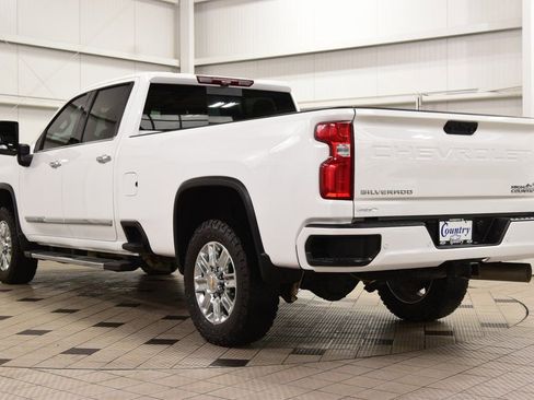 Used 2024 Chevrolet Silverado 3500 High Country w/ Technology Package AWD/4WD image 6