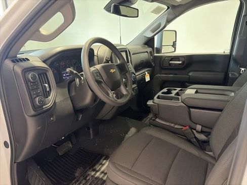 New 2026 Chevrolet Silverado 2500 Custom w/ Custom Value Package AWD/4WD image 9