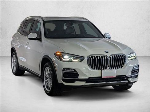 Used 2019 BMW X5 xDrive40i w/ Luxury Seating Package AWD/4WD image 3