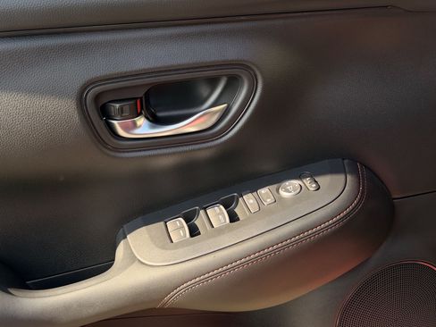 Certified 2025 Honda HR-V Sport image 11
