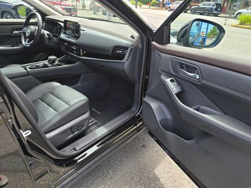 Used 2023 Nissan Rogue SL w/ SL Premium Package AWD/4WD image 14