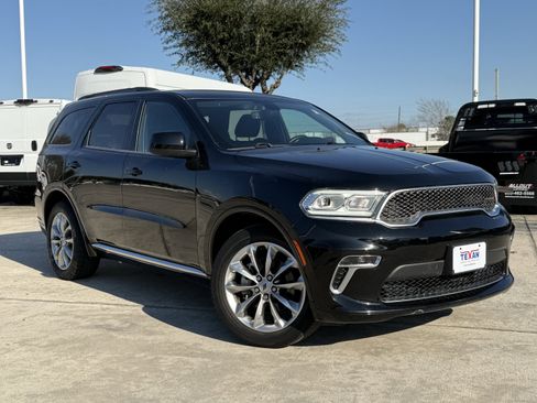 Used 2022 Dodge Durango SXT w/ Anodized Platinum Package image 2