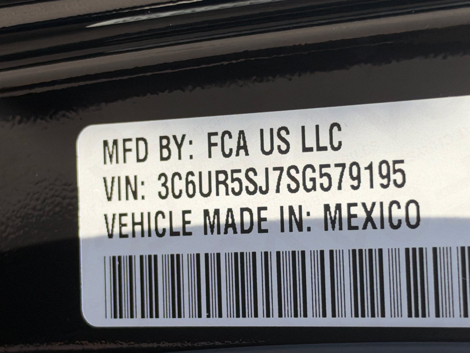Used 2025 RAM 2500 Limited AWD/4WD image 38