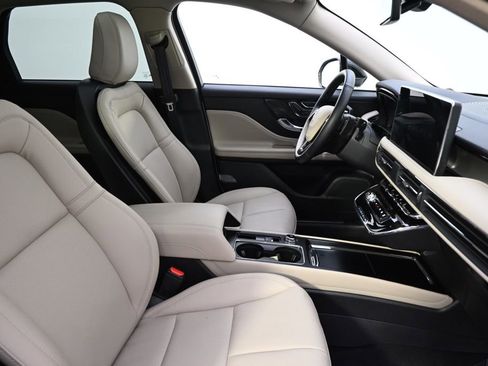 New 2026 Lincoln Corsair Premiere AWD/4WD image 16