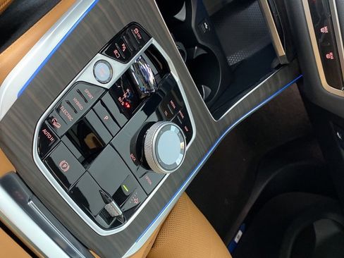 New 2026 BMW X5 xDrive50e w/ Executive Package image 17