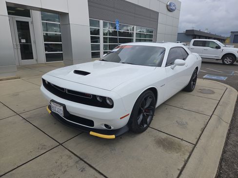 Used 2020 Dodge Challenger R/T w/ Performance Handling Group image 1