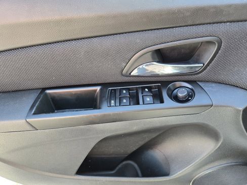 Used 2013 Chevrolet Cruze LT w/ Technology Package image 14