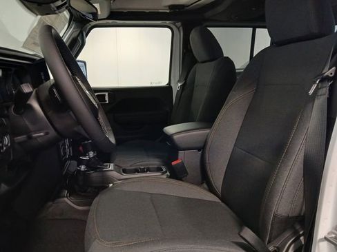 New 2026 Jeep Gladiator Sport AWD/4WD image 10