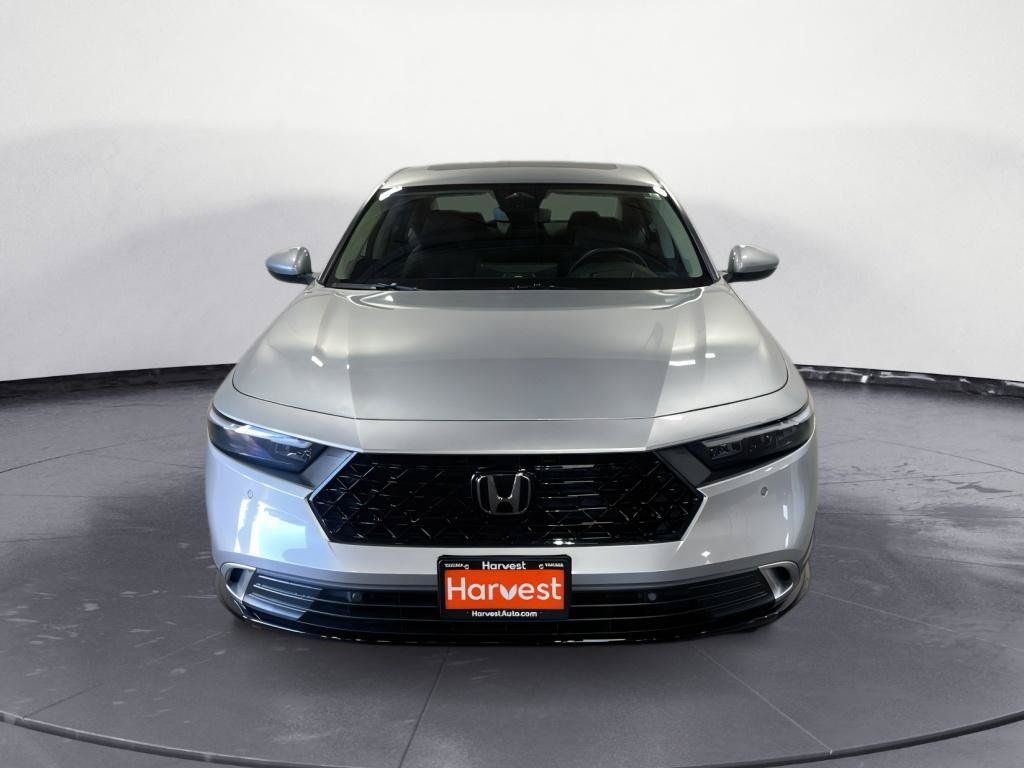 Used 2025 Honda Accord Touring image 2