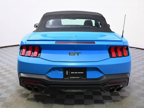 Used 2025 Ford Mustang GT Premium RWD image 5