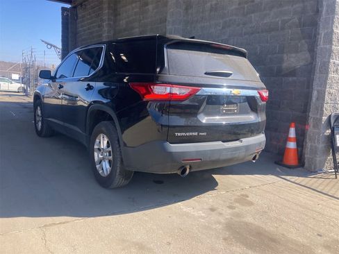Used 2020 Chevrolet Traverse LS image 4