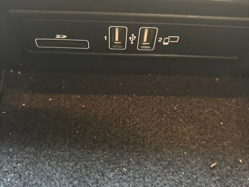 Used 2019 Mercedes-Benz C 300 4MATIC Sedan image 17